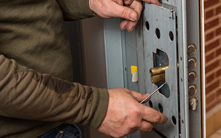 service serrurier prix changement serrure Paris 1
